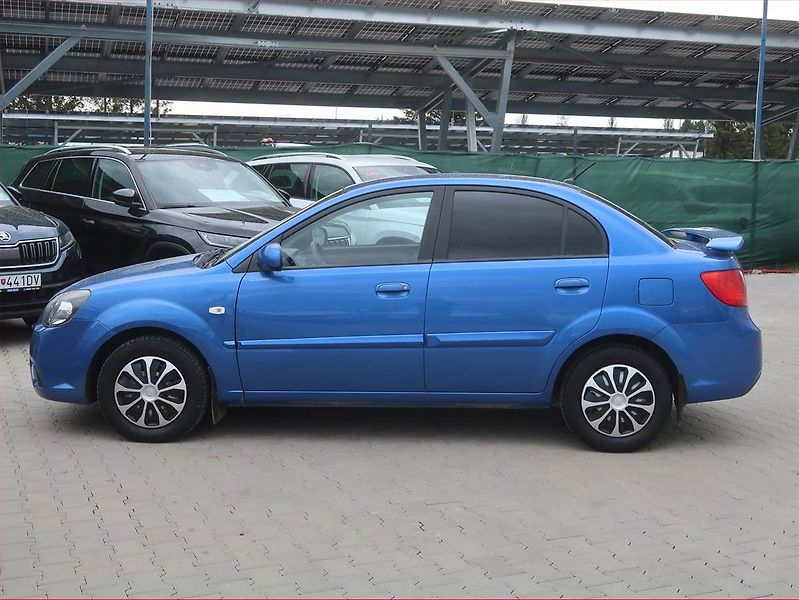 Kia Rio (2010) 1.4 16V, po STK, jezdí skvěle - fotka 3 z 14