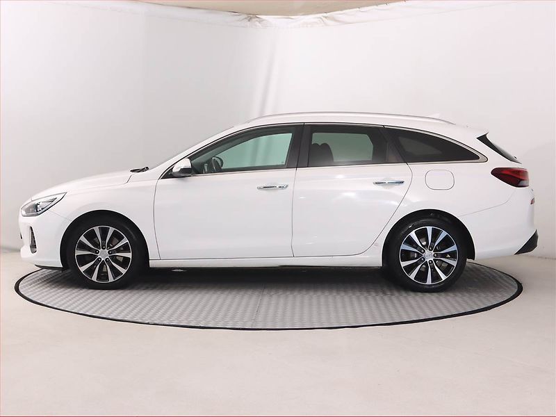 Hyundai i30 (2018) 1.6 CRDi, Automat, Serv.kniha - fotka 3 z 23