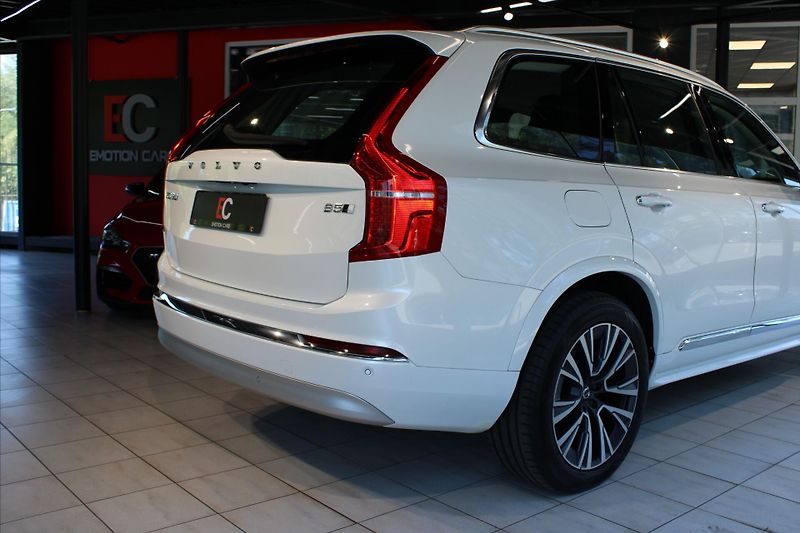 Volvo XC90 B5 AWD 173 kW Inscription Pole - fotka 8 z 36