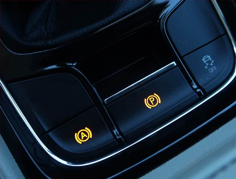 Škoda Karoq (2019) 2.0 TDI, Serv.kniha, Kůže - fotka 20 z 25
