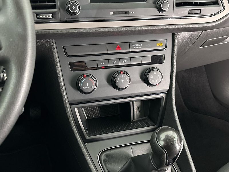 Seat Leon Reference - fotka 19 z 24