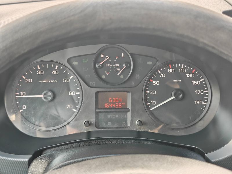 Peugeot Partner ACTIVE 1,6HDi - fotka 8 z 16