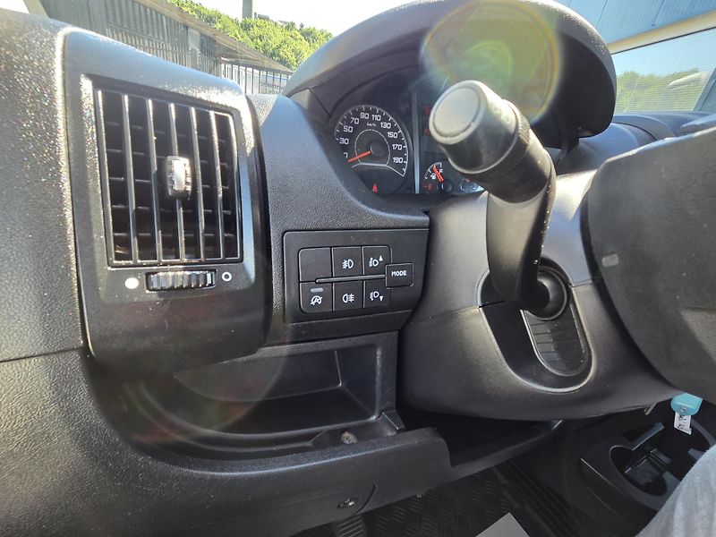 Peugeot Boxer (2021) 2.2 BHDi 140 L2H1 MAN6 - fotka 19 z 22