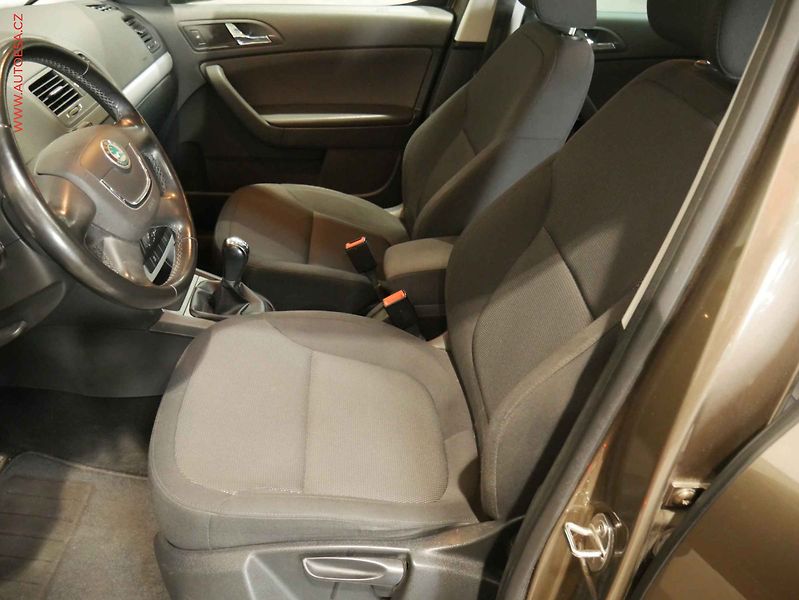 Škoda Yeti (2010) 1.4 TSi, 1.maj, AC, park - fotka 9 z 16