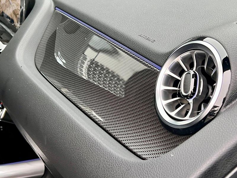 Mercedes-Benz GLA (2026) 200 d 4MATIC Edition 140 Years - fotka 18 z 27