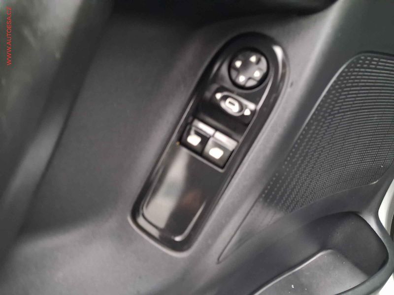 Citroën C3 (2015) 1.2 i, AC, STK1/28 - fotka 13 z 14