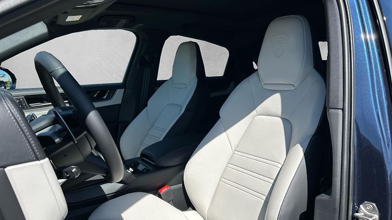 Porsche Cayenne (2026) E-Hybrid Coupé - fotka 16 z 30