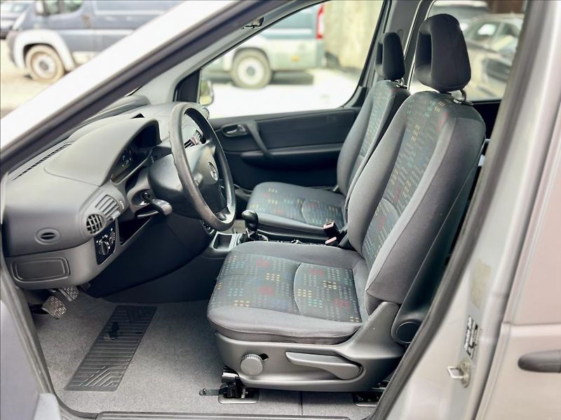 Mercedes-Benz Vaneo 170 CDi / KLIMA - fotka 11 z 35