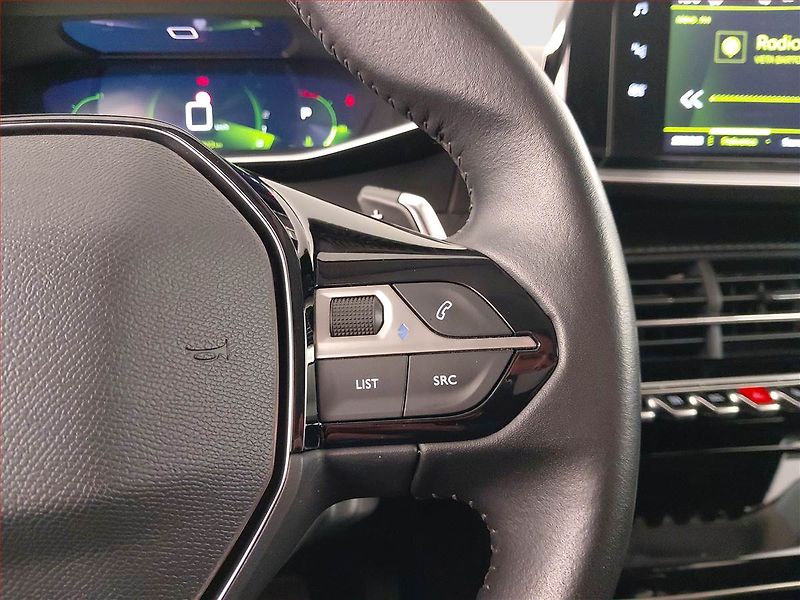 Peugeot 2008 (2020) 1.2 PureTech, Automat - fotka 16 z 21