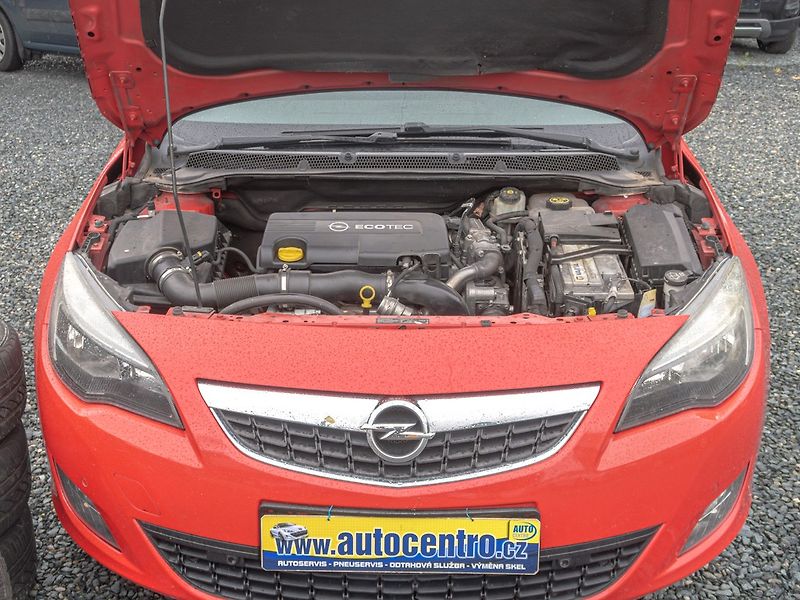 Opel Astra (2010) 1.7D 81KW – 2x KOLA - fotka 36 z 44