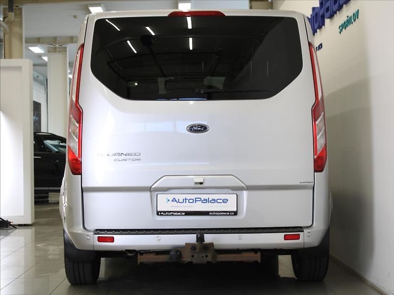 Ford Tourneo Custom 2,0 EBlue 136kW AT Titan. ČR - fotka 4 z 22