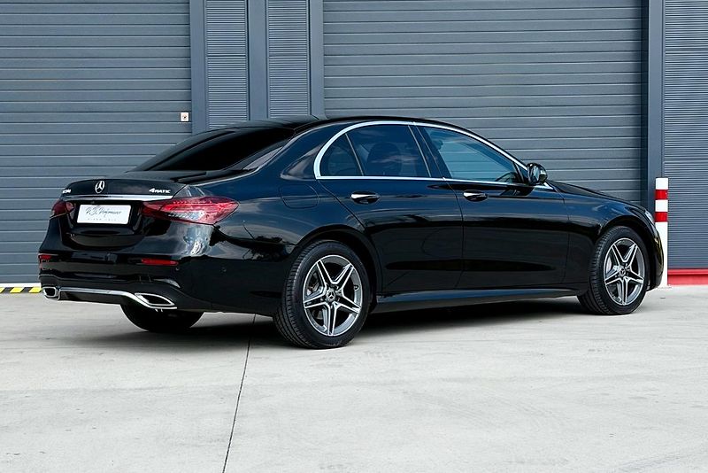 Mercedes-Benz Třídy E (2020) E 220d 4Matic AMG Line - fotka 15 z 112