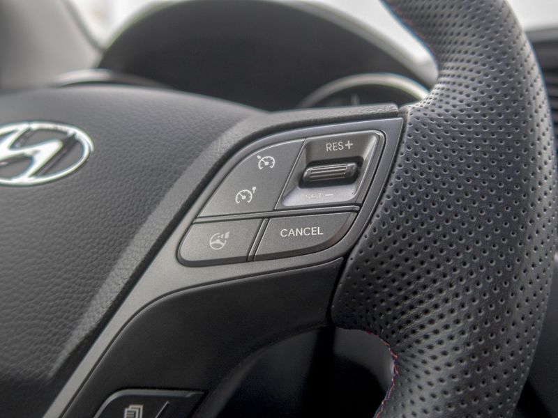 Hyundai Santa Fe (2013) ČR 11/13 2.2D 145KW – VÝBAVA - fotka 24 z 61