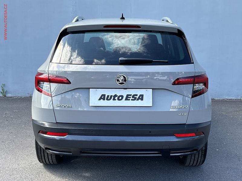 Škoda Karoq (2019) 2.0TDi 4x4, ČR, DSG, park. - fotka 5 z 18