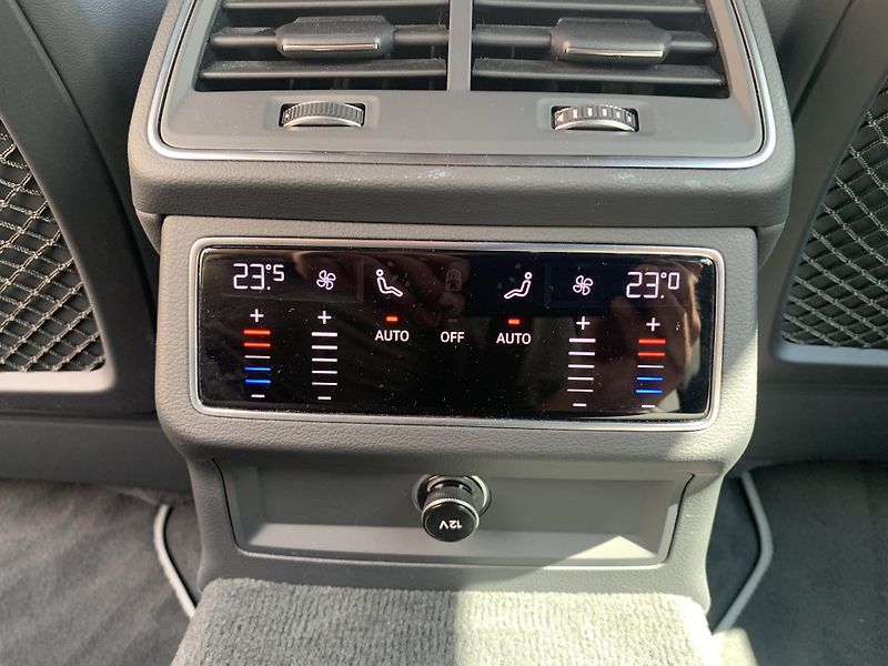 Audi A6 Allroad 50TDi,WEBASTO, MASSAGE - fotka 17 z 22