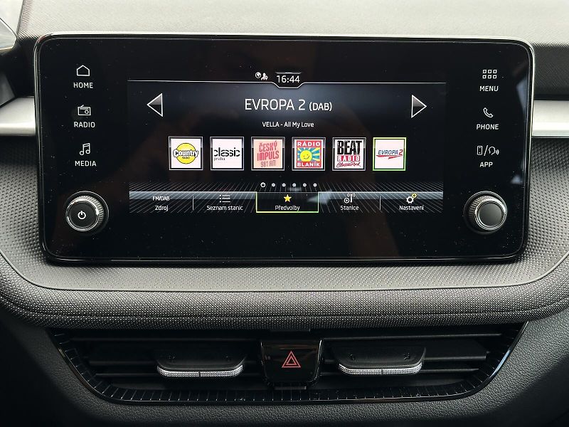 Škoda Fabia 1.0TSi 95PS Selection LED V.Co - fotka 19 z 33