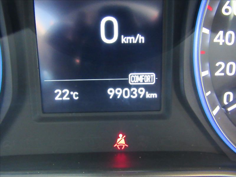 Hyundai Kona 1,6 T-GDI 4x4 Aut Best of Styl - fotka 14 z 36