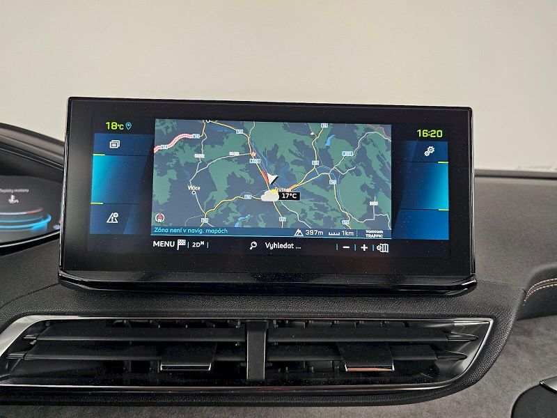 Peugeot 3008 (2021) 1.6 PHEV 300k 4x4 GT Pack - fotka 11 z 28