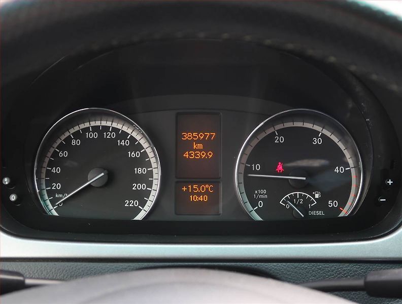Mercedes-Benz Viano (2013) Trend 2.2 CDI, ČR - fotka 11 z 21