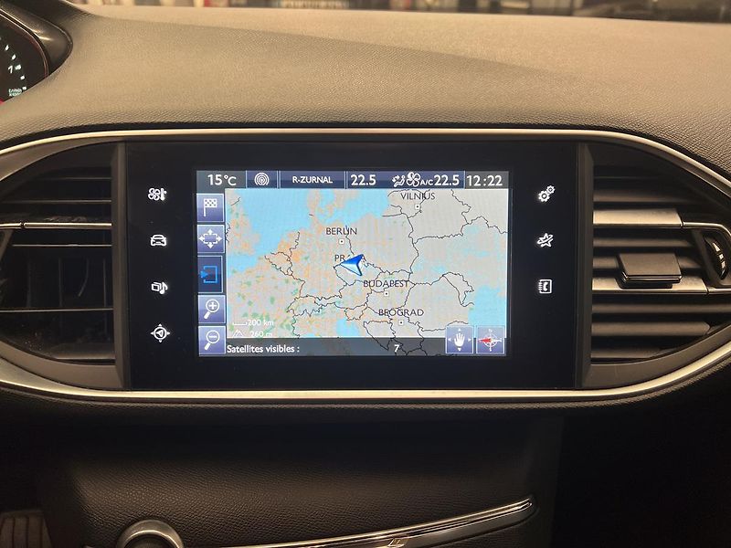 Peugeot 308 SW 1.6 BLUE HDI 88kW - fotka 11 z 18