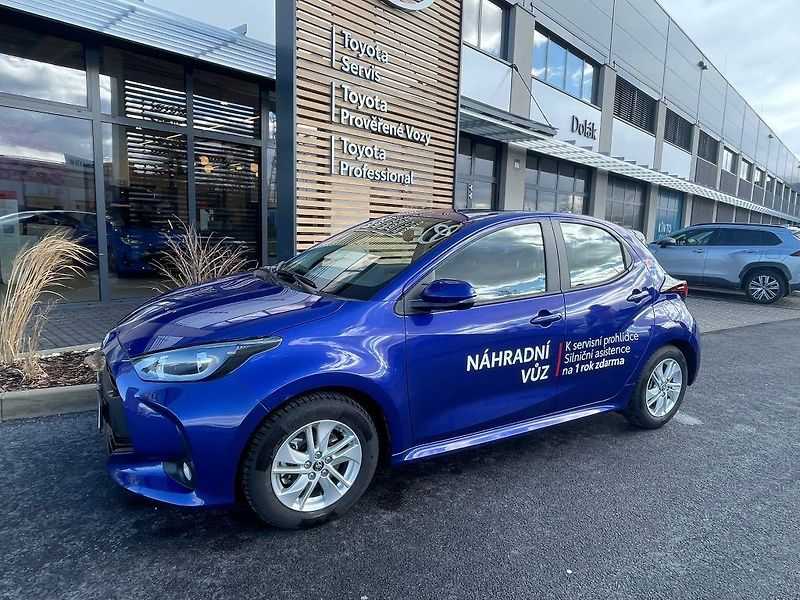 Toyota Yaris 1.5 Hybrid automat 116k Comfor - fotka 3 z 27