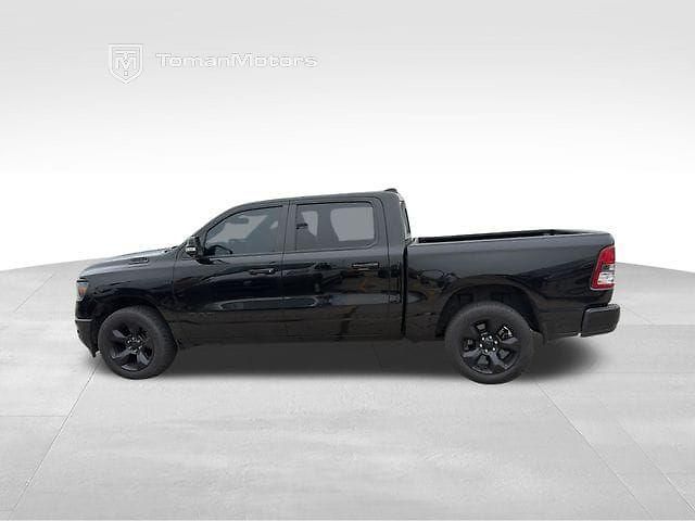 Dodge RAM (2019) Big Horn HEMI, Night, 19 - fotka 2 z 9
