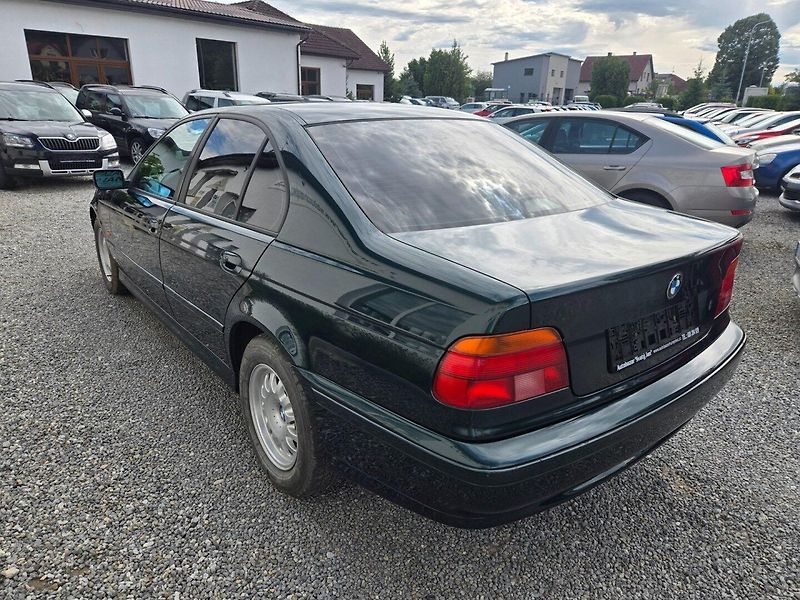 BMW Řada 5 (1997) 2.0 i Serviska - fotka 6 z 25