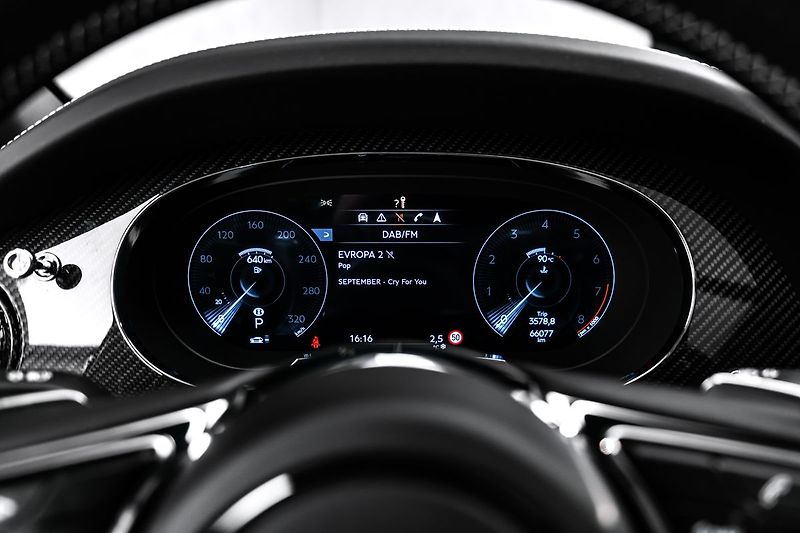 Bentley Bentayga First Edition - fotka 28 z 30
