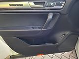 Volkswagen Touareg (2015) 4.2TDI 250kW R-LINE -ČR - náhled 24