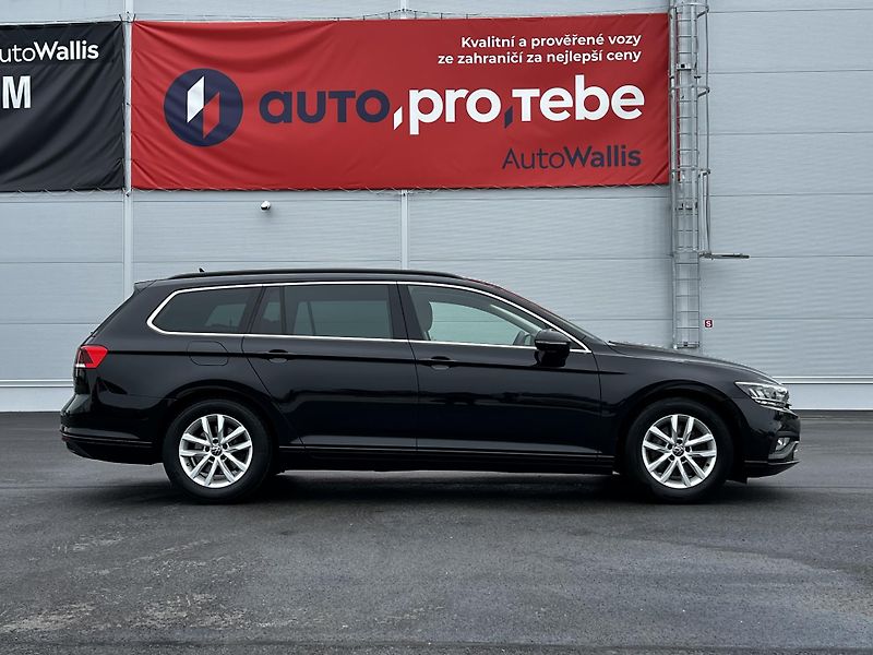 Volkswagen Passat 2.0TDI DSG 110kW Business DPH - fotka 3 z 27