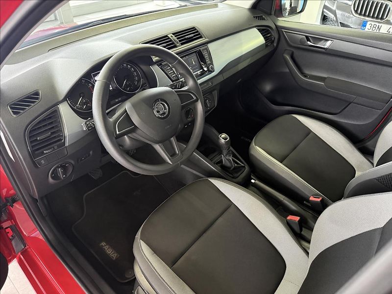 Škoda Fabia 1,0   1.MAJ,SERVISKA,AMBITION - fotka 14 z 18