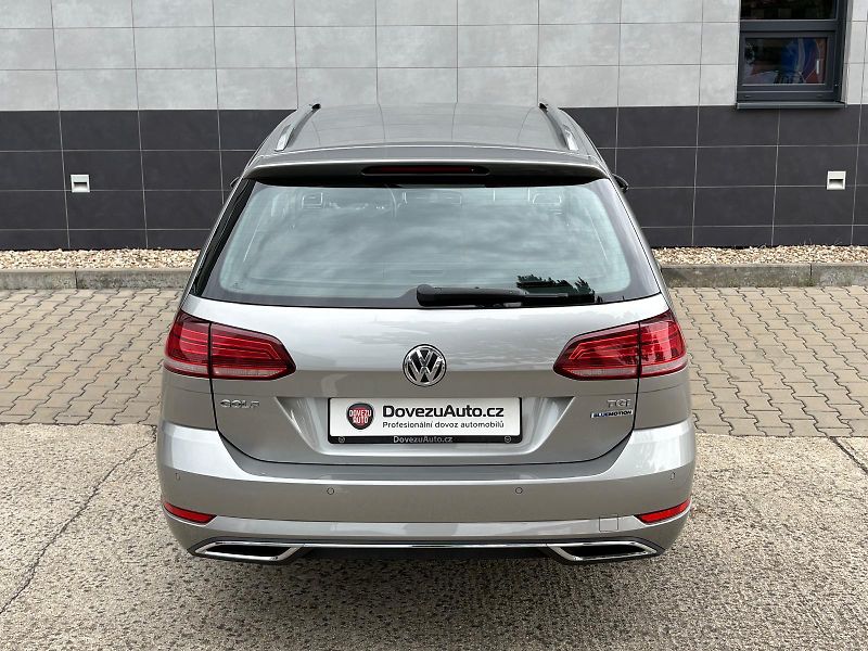 Volkswagen Golf Variant 1.4TGI 81 kW Highline ČR,1.MAJ - fotka 6 z 50