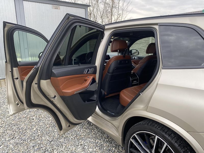 BMW X5 M50XD 4x4 400PS CZ DPH FULL 1A - fotka 105 z 171
