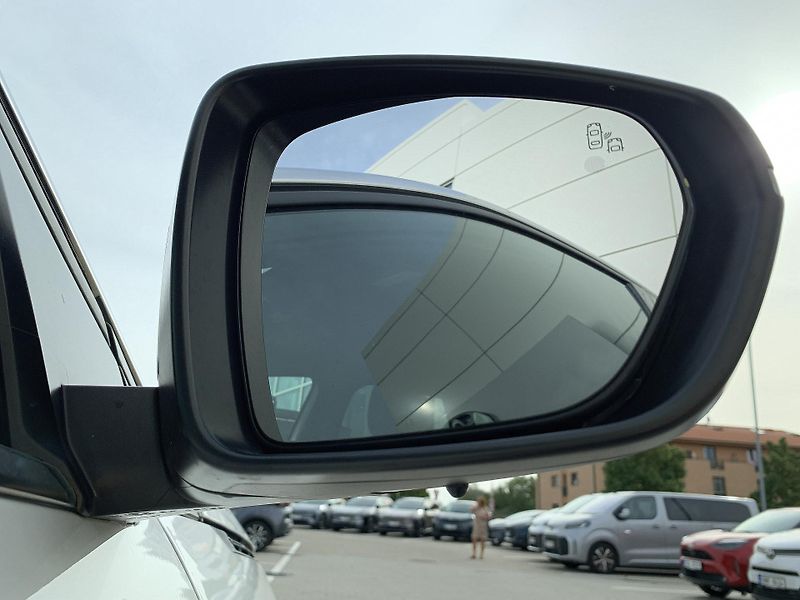 Peugeot 3008 GT 1.6 PHEV 165kW EAT8 - fotka 32 z 33
