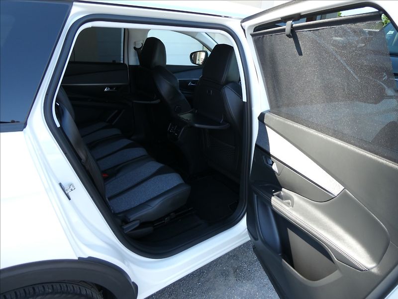 Peugeot 5008 1,6 133kW ALLURE 1.maj,servisk - fotka 21 z 49