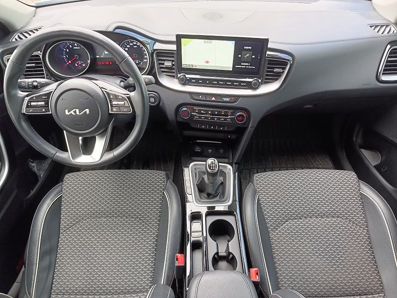Kia XCeed (2024) 1.5 T-GDI TOP MY25 - fotka 3 z 6