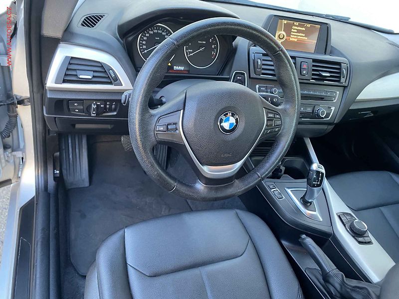 BMW Řada 2 (2014) 2.0i 220i, AT, kůže - fotka 12 z 18
