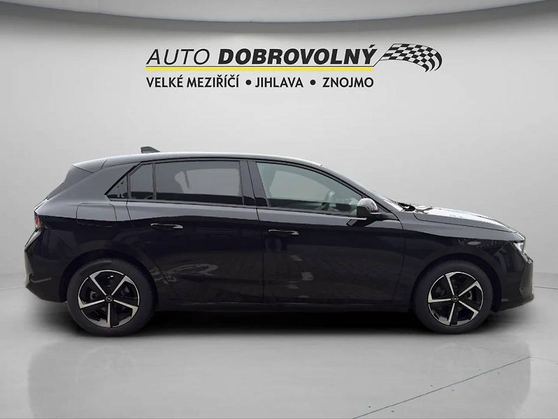 Opel Astra (2025) Edition HB 1.2 TURBO (96kW/130 - fotka 9 z 23