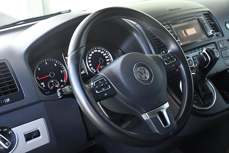 Volkswagen Multivan 2.0TDi ČR 7.MÍST TAŽNÉ M.TOP - fotka 16 z 38