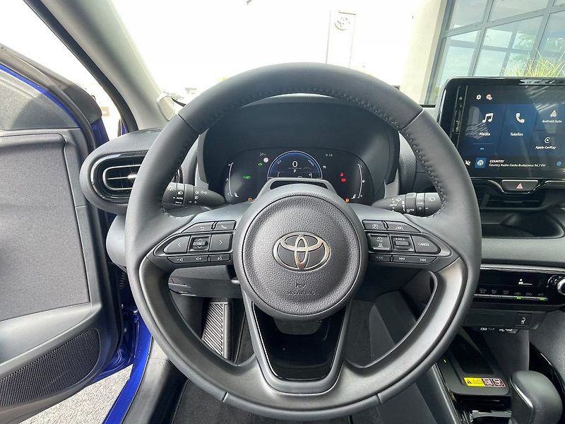 Toyota Yaris 1.5 Hybrid 116K Style - fotka 26 z 28