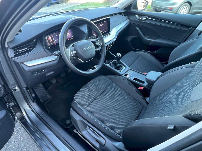 Škoda Octavia (2025) Selection 1.5TSi 110kW 6°manuá - fotka 12 z 29