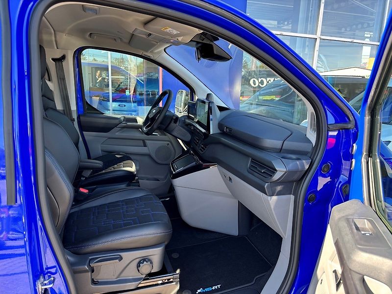 Ford Tourneo Custom (2026) MS-RT L1, Tourneo, 2.5 Duratec - fotka 25 z 39