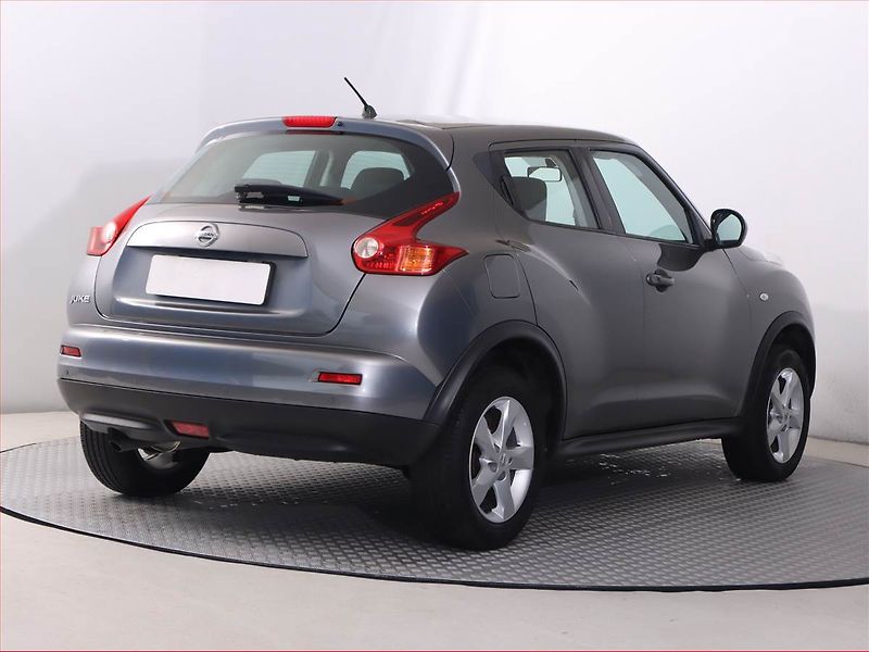 Nissan Juke (2014) 1.6 i, Park. senzory - fotka 5 z 16