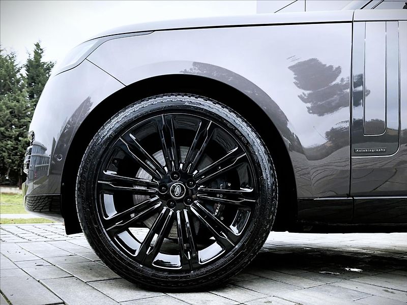 Land Rover Range Rover (2026) 3,0 P540 V8 AUTOBIOGRAPHY SWB - fotka 3 z 38