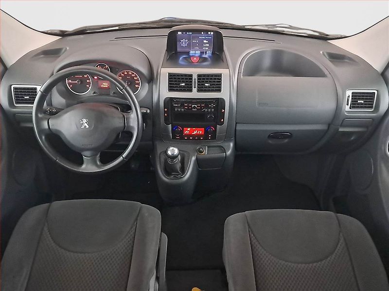 Peugeot Expert (2015) 2.0 HDi, Bus, 8Míst, ČR, DPH - fotka 8 z 16