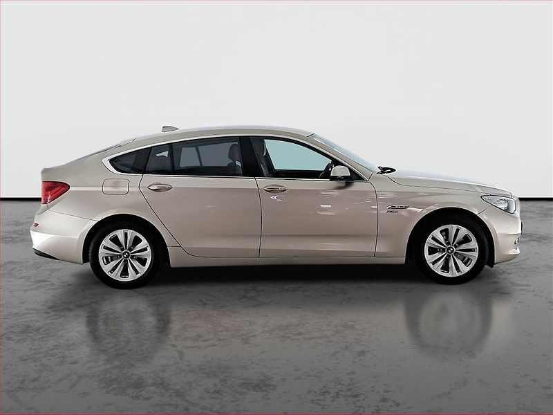 BMW Řada 5 (2010) 530d xDrive GT, 4X4, Automat - fotka 6 z 24