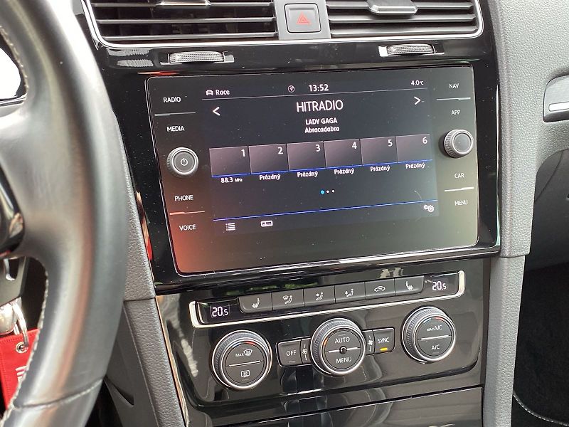 Volkswagen Golf (2019) 2.0 TSI DSG 4Motion R-Line - fotka 14 z 34