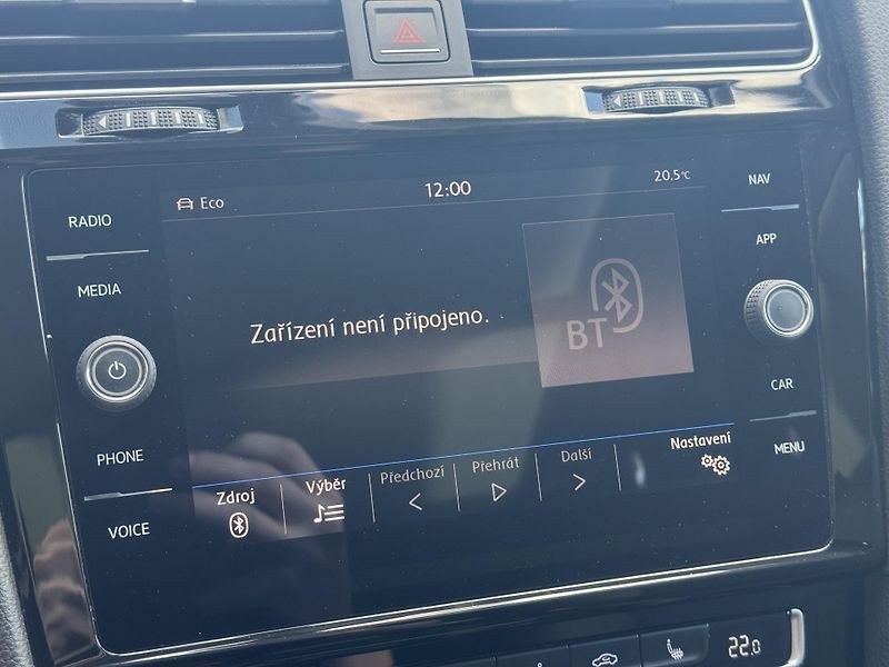 Volkswagen Golf (2017) VII 1.4TSi MAN Highline, RZV - fotka 32 z 51