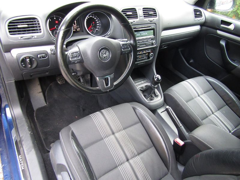 Volkswagen Golf (2012) 1.2 TSI 77kW - fotka 12 z 33