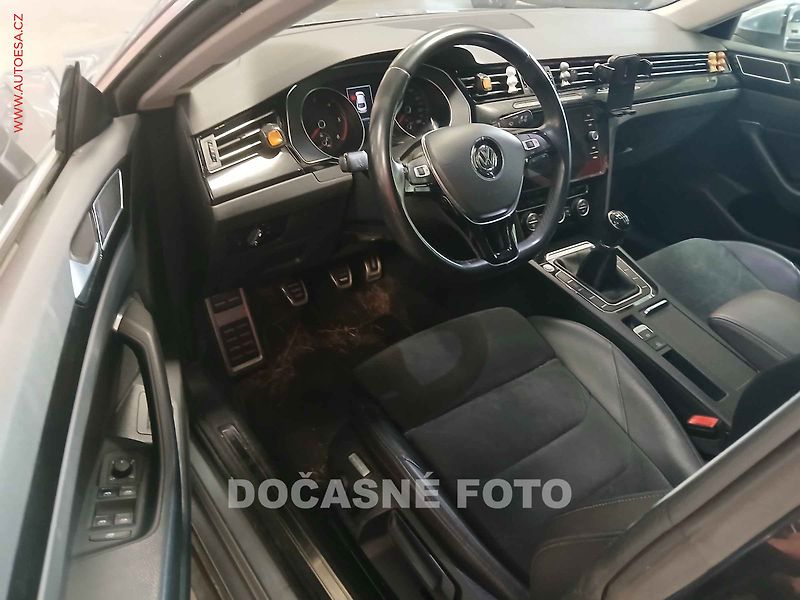 Volkswagen Arteon (2019) 2.0TDi, Elegance, LED - fotka 3 z 3